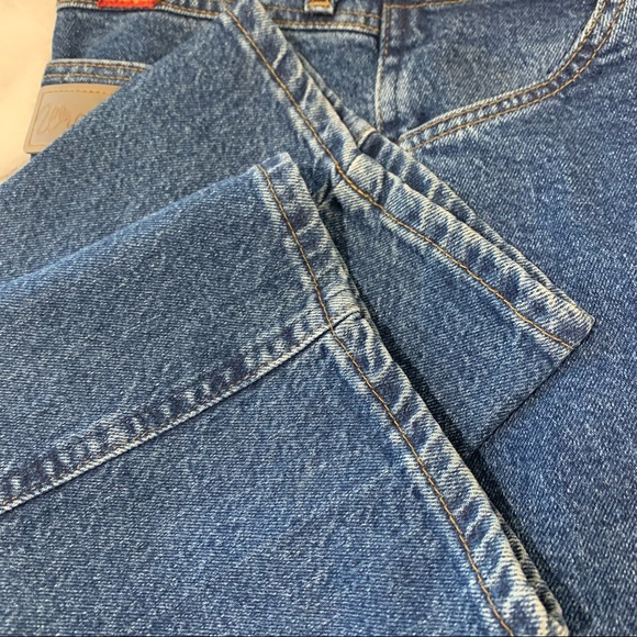 Vintage wrangler jeans “wrangler butts drive me nuts” 😜 - Picture 2 of 10